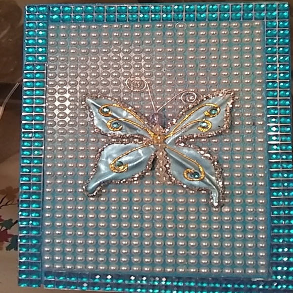Butterfly Accessories - 20%Jewelry Discount! Beautiful Butterfly Box!
